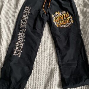 NWOT Santa Cruz Black Graphic pants size small